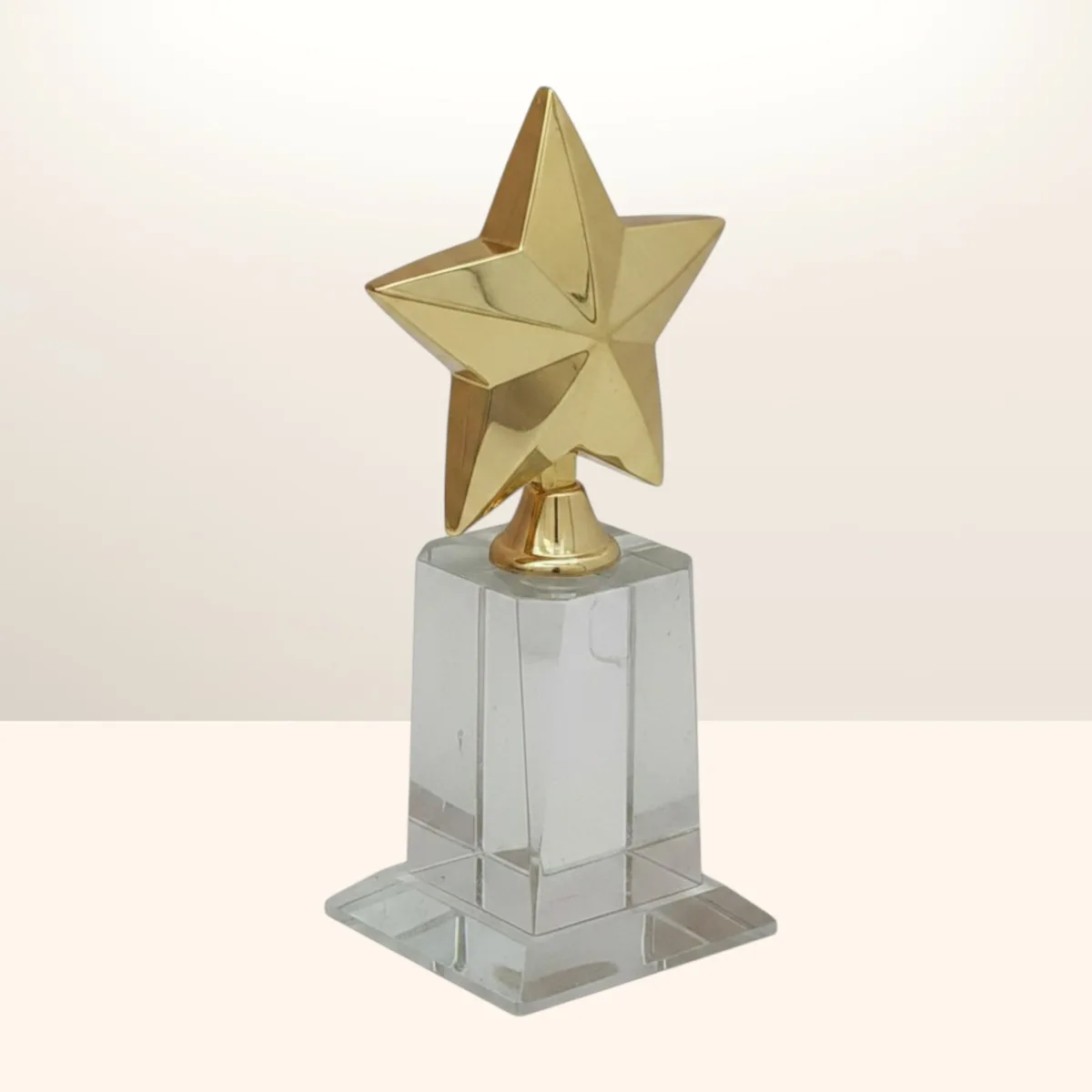 Eminence Ascent Trophy — product photo