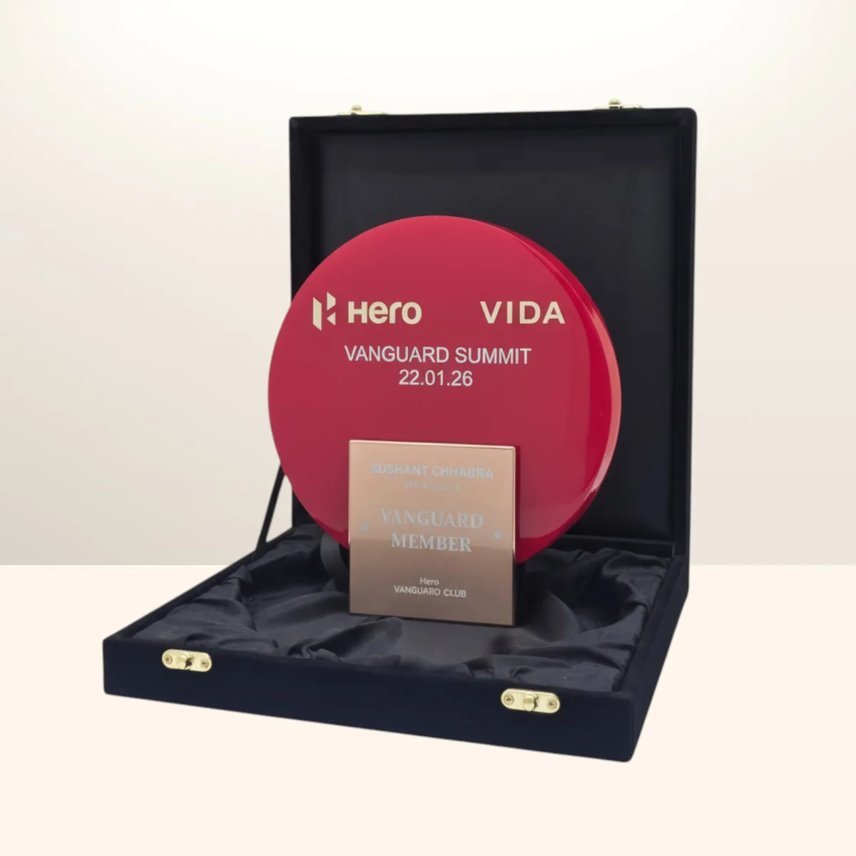 Majestic Accolade Trophy — product photo