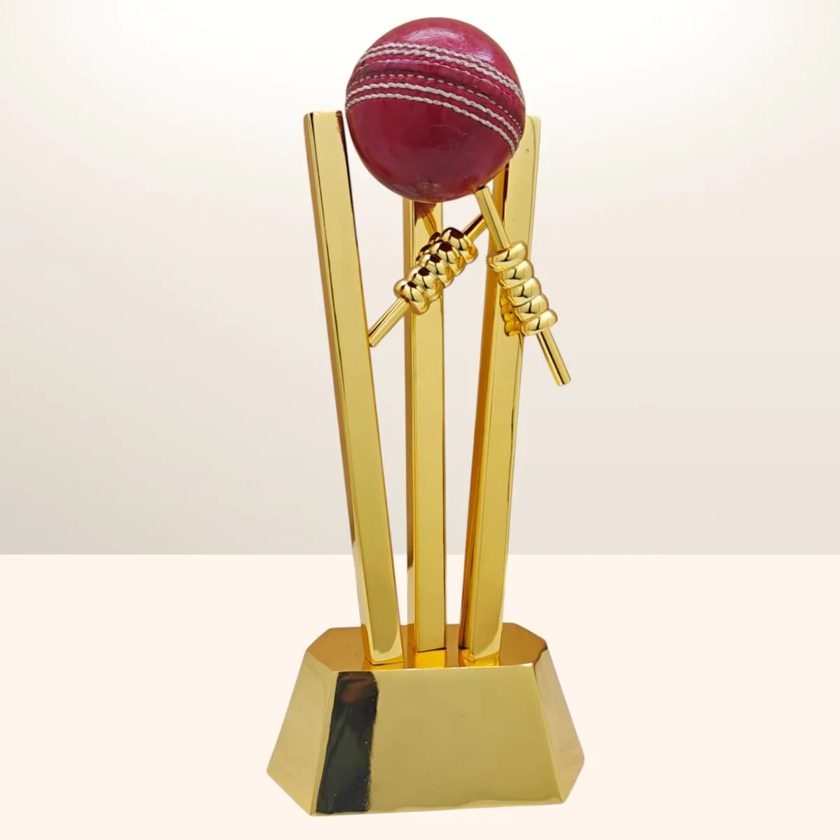 Monarch Wave Trophy — product photo