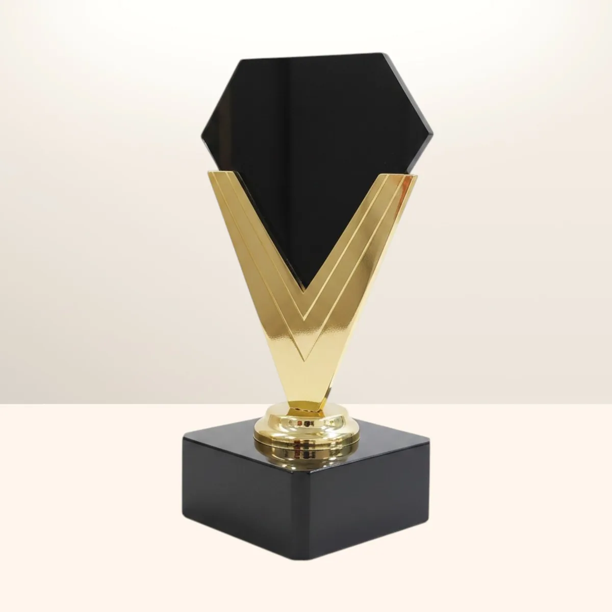 Sovereign Obelisk Trophy — product photo